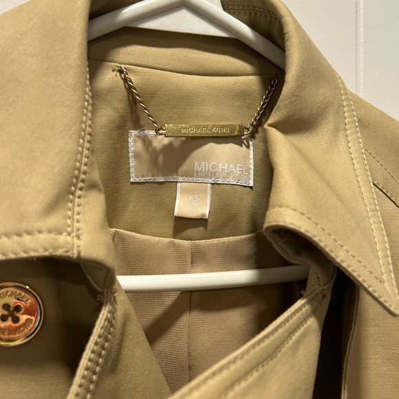 Michael Kors classic khaki solid mid trench coat - Picture 4 of 4